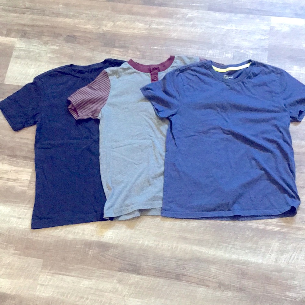 Lot of 3 T-shirts, size 10/12, M